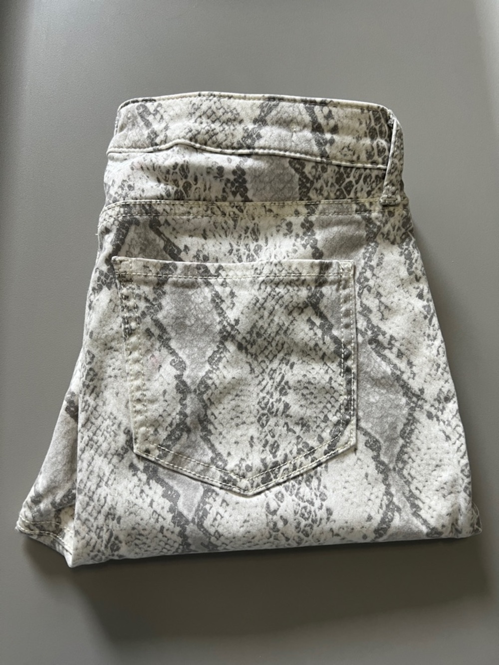 NYDJ Ami Skinny Jean Snakeprint Beige Size 2